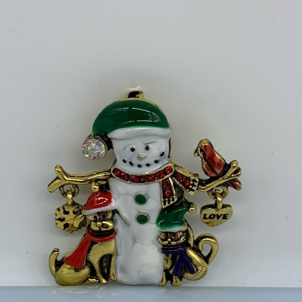 New Christmas snowman brooch or pin with cat & dog - Picture 2 of 8